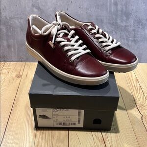 Women’s Burgundy Leather Sneakers
